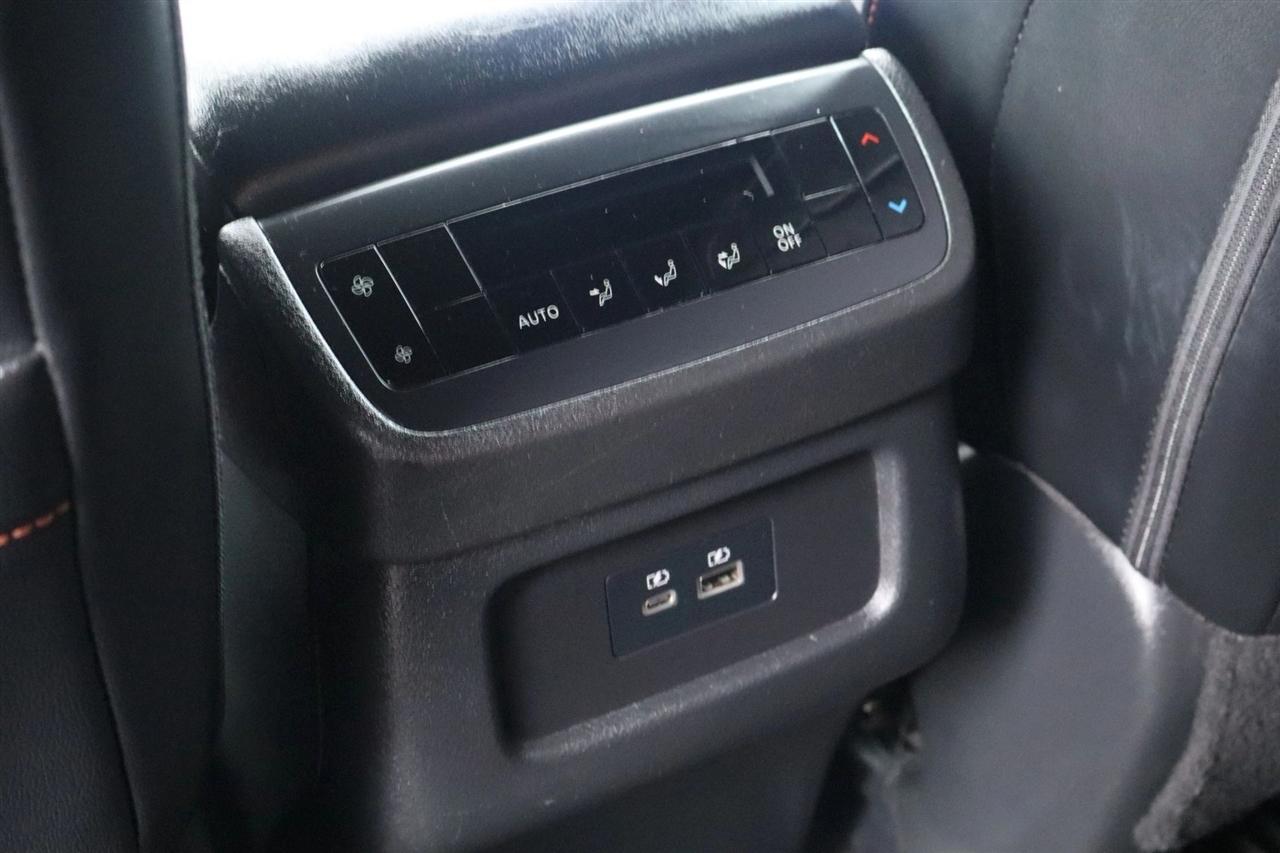 Nissan Pathfinder SV 4WD 2023