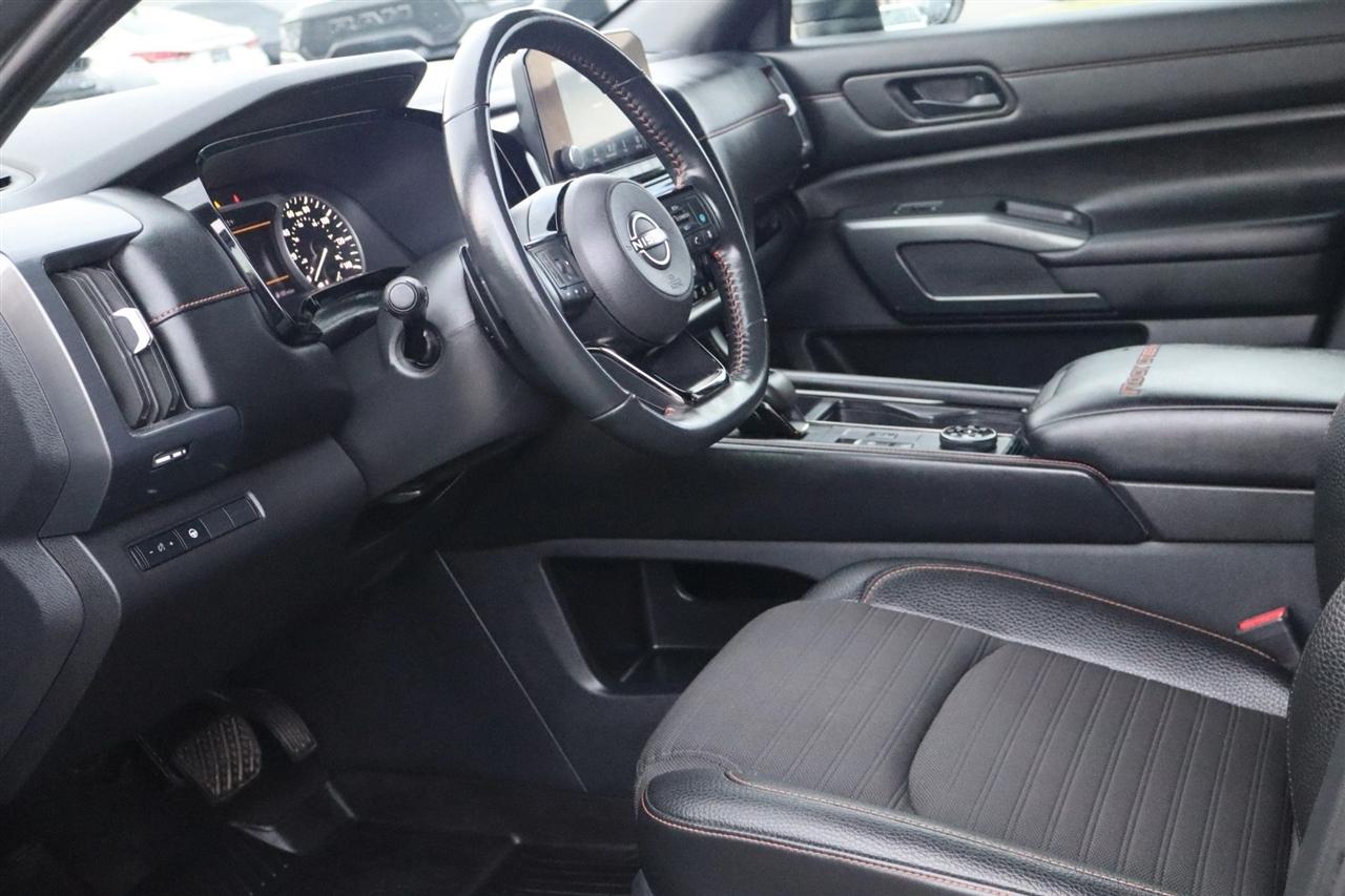 Nissan Pathfinder SV 4WD 2023
