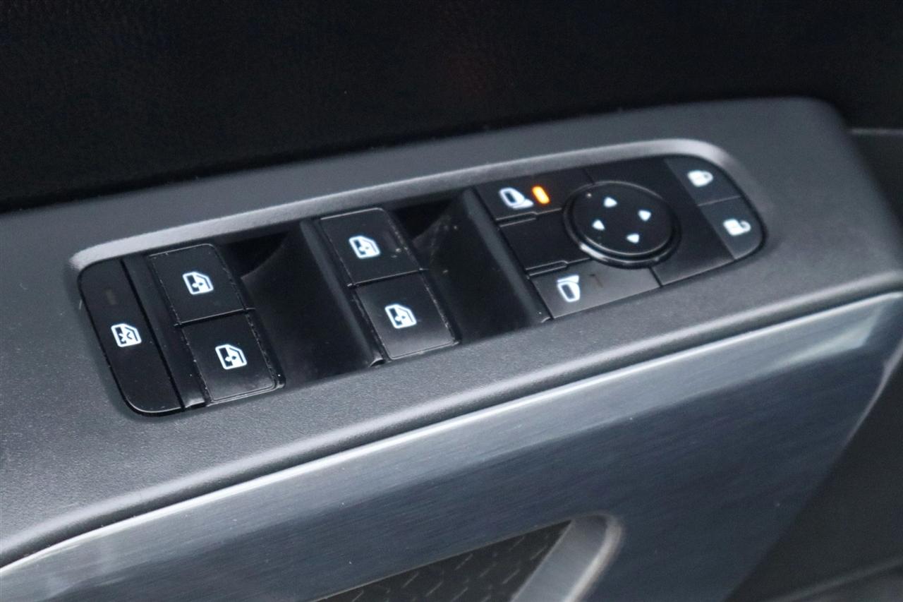 Nissan Pathfinder SV 4WD 2023