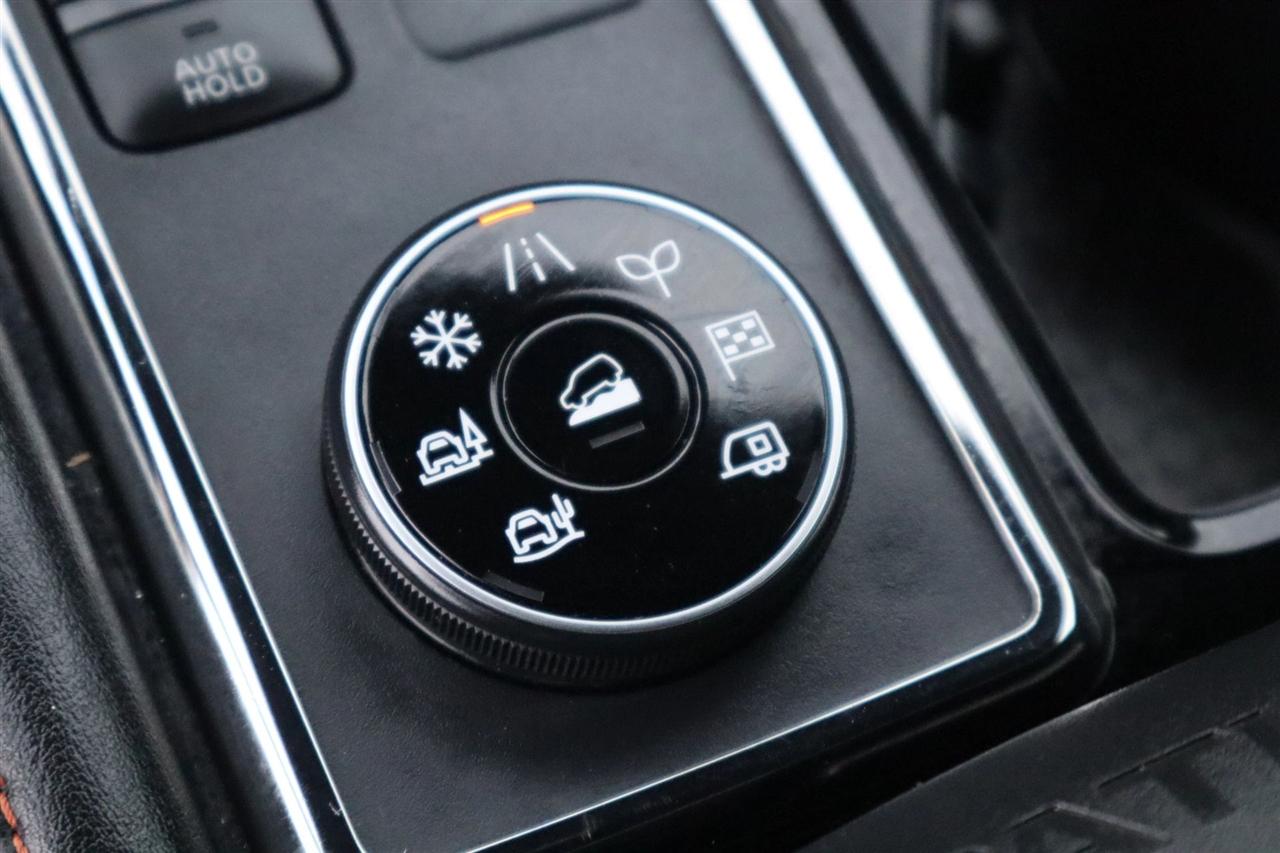 Nissan Pathfinder SV 4WD 2023