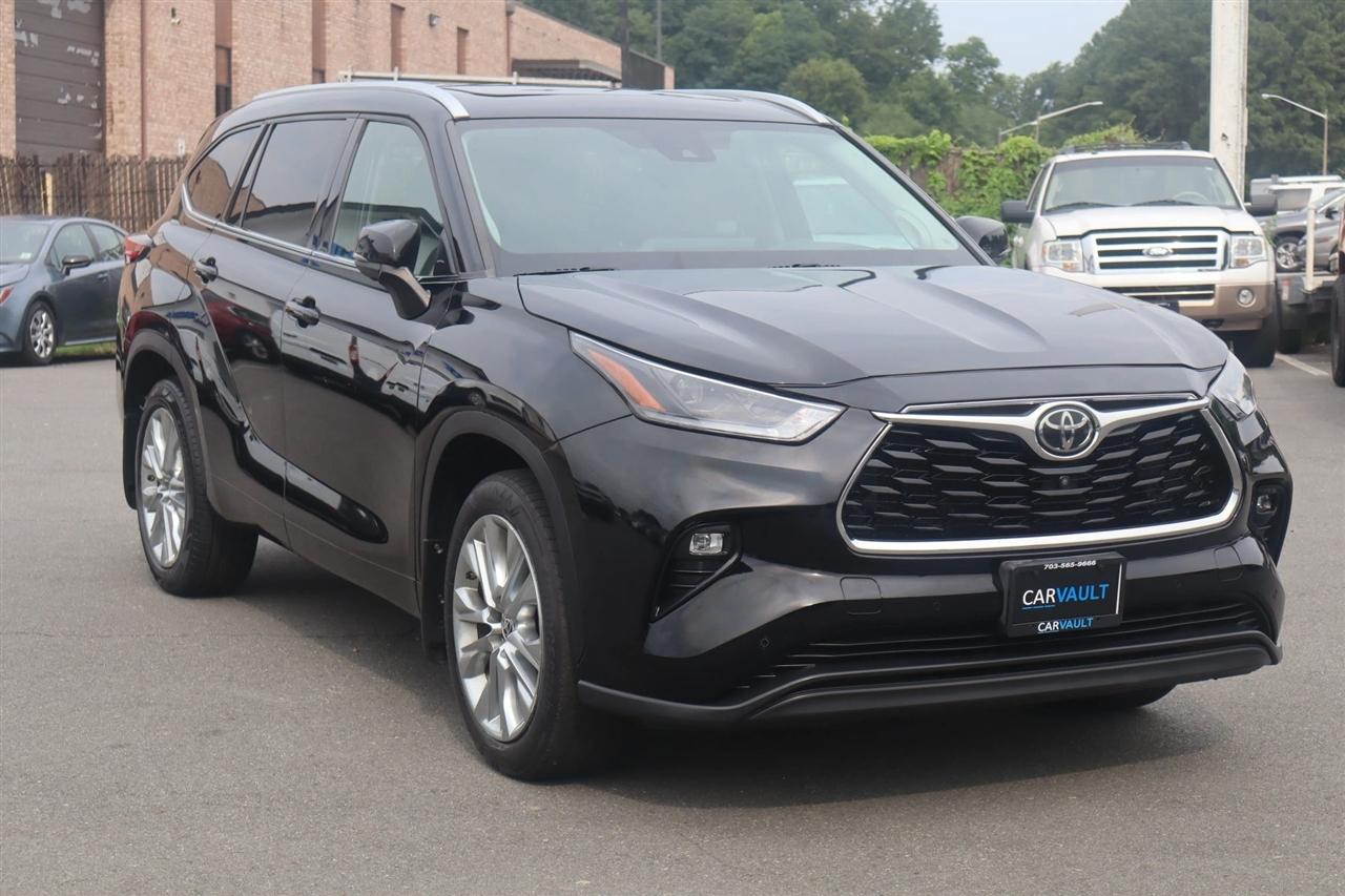 Toyota Highlander Limited AWD V6 2021