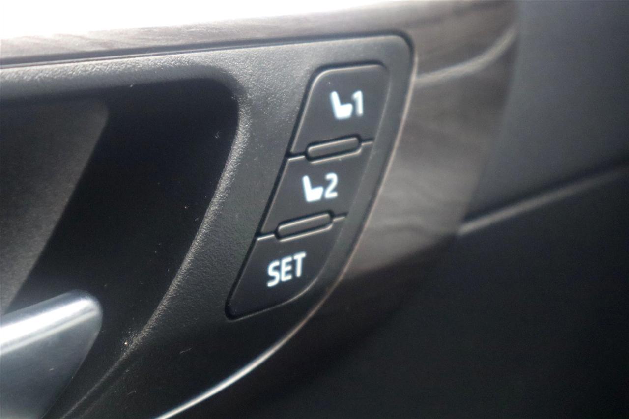 Toyota Highlander Limited AWD V6 2021