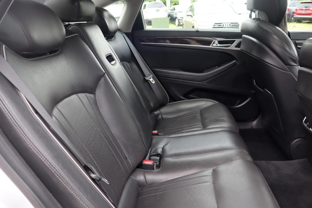 Hyundai Genesis 3.8L V6 4D Sedan AWD 2016