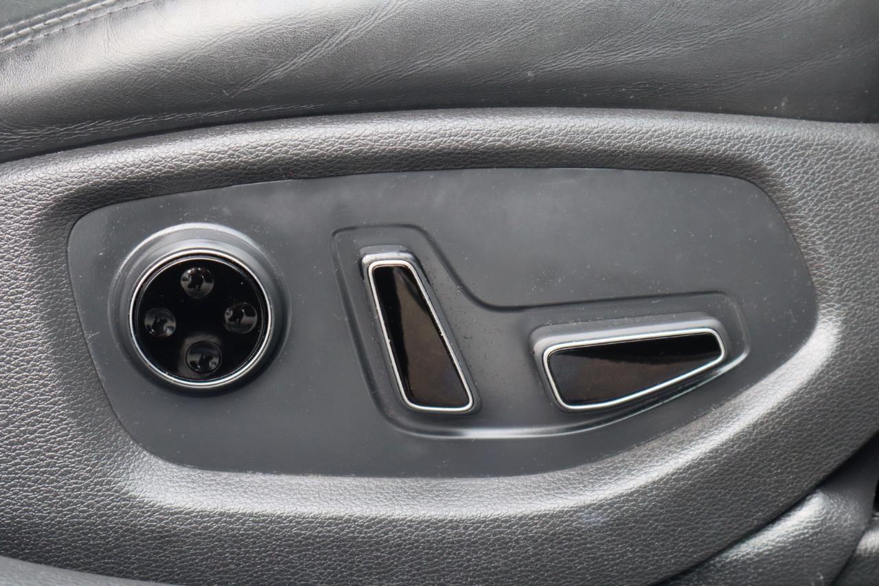 Hyundai Genesis 3.8L V6 4D Sedan AWD 2016