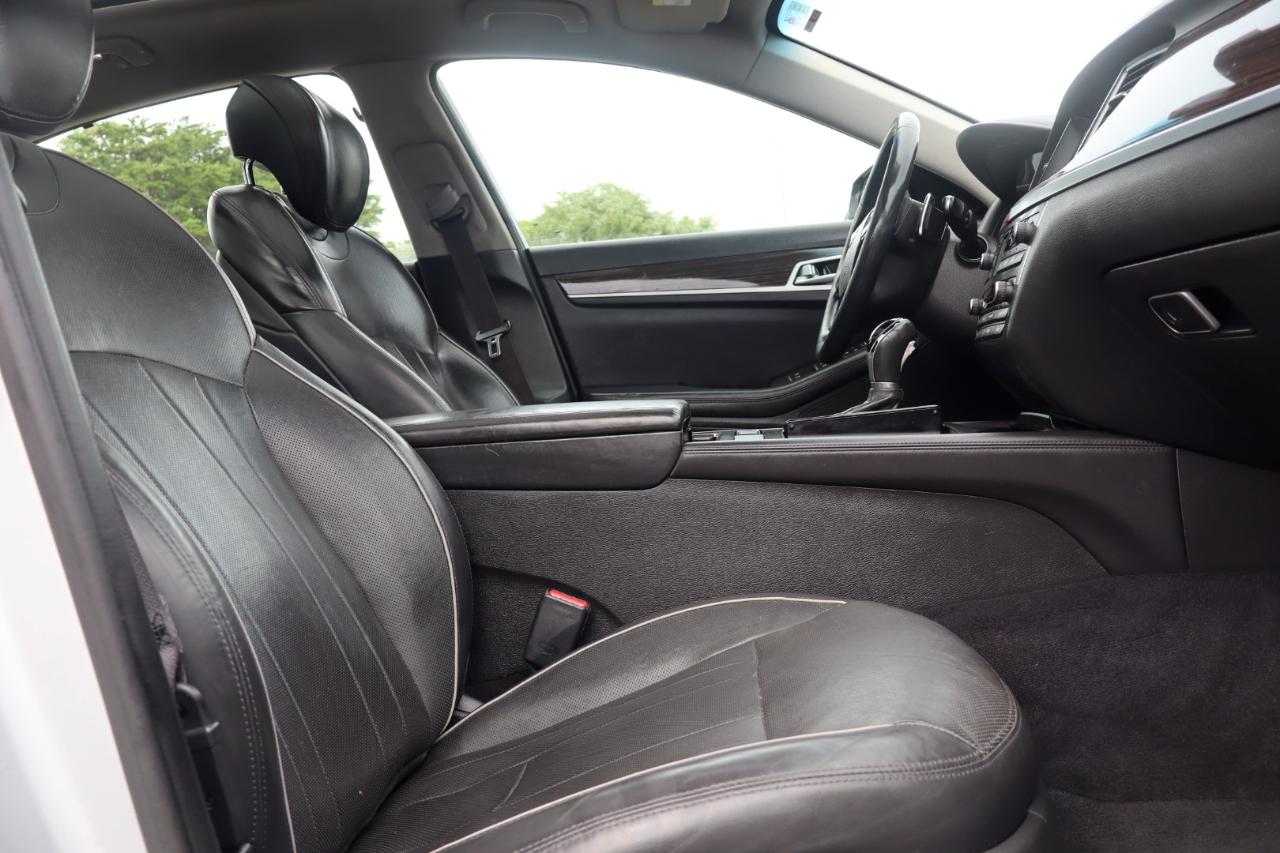Hyundai Genesis 3.8L V6 4D Sedan AWD 2016