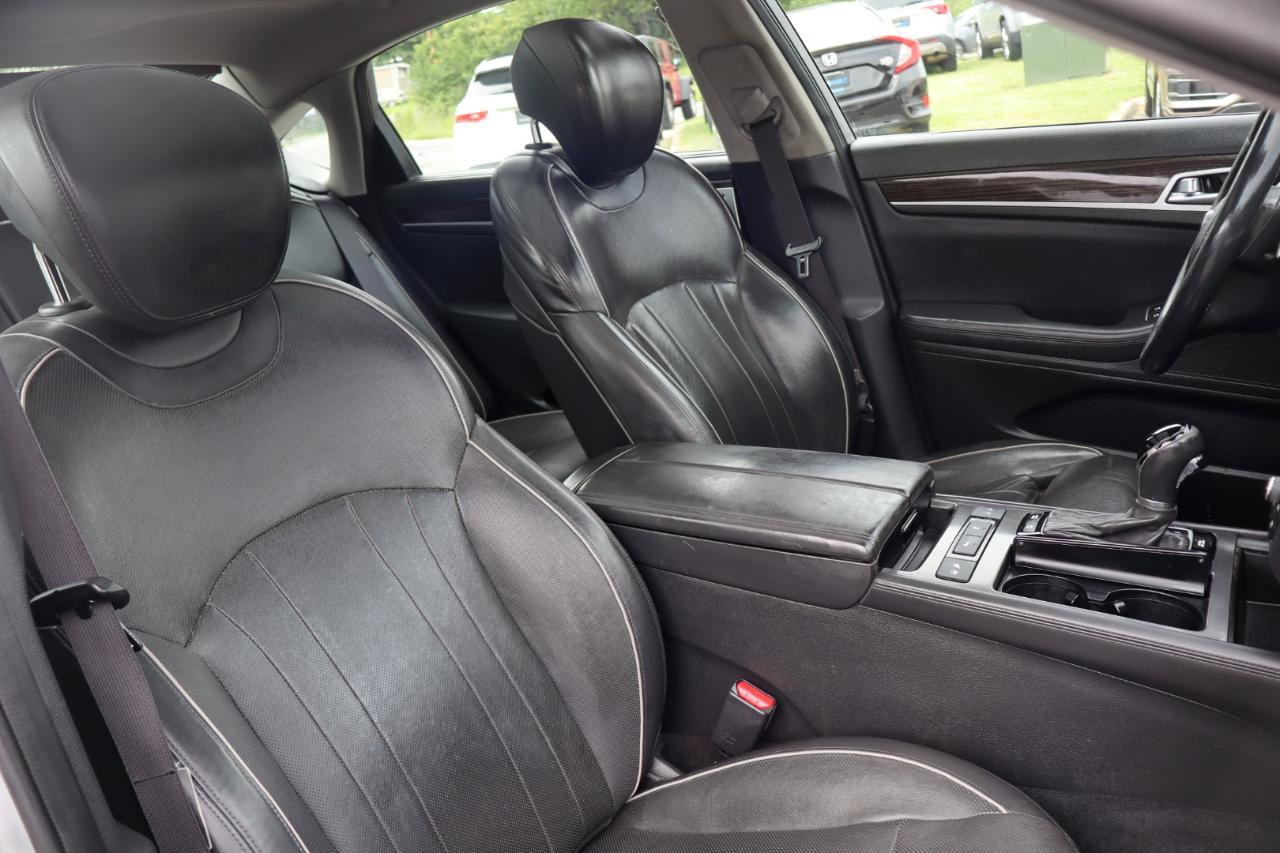 Hyundai Genesis 3.8L V6 4D Sedan AWD 2016