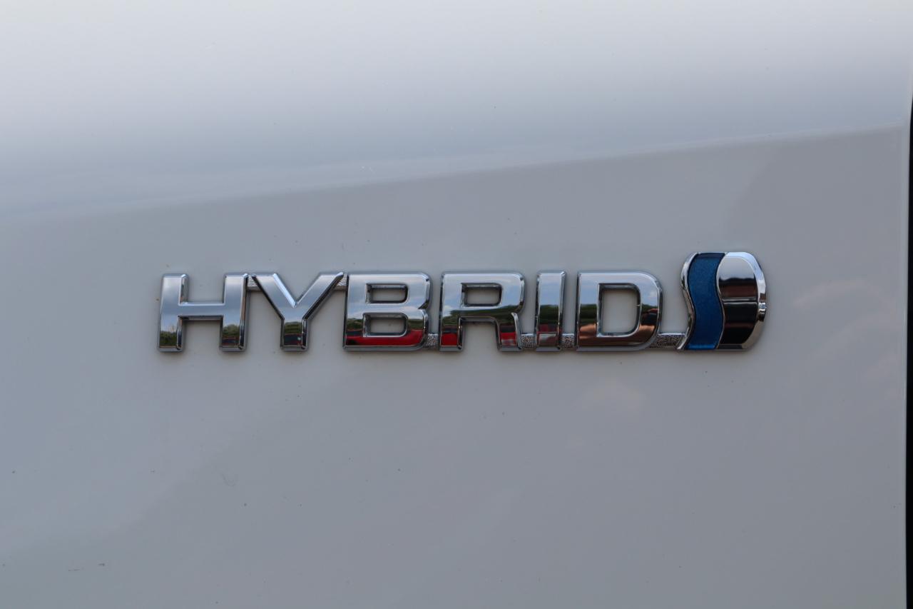 Toyota Corolla LE Hybrid 2021