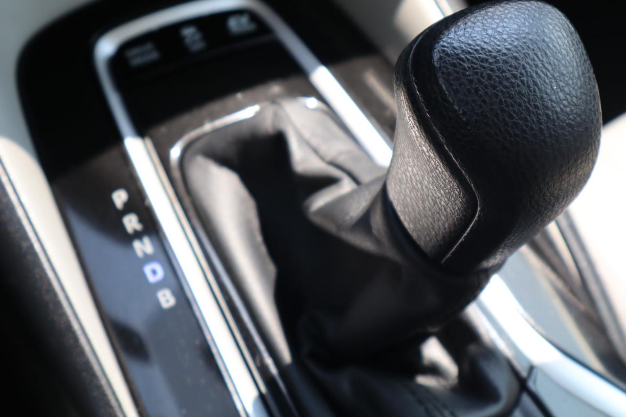 Toyota Corolla LE Hybrid 2021