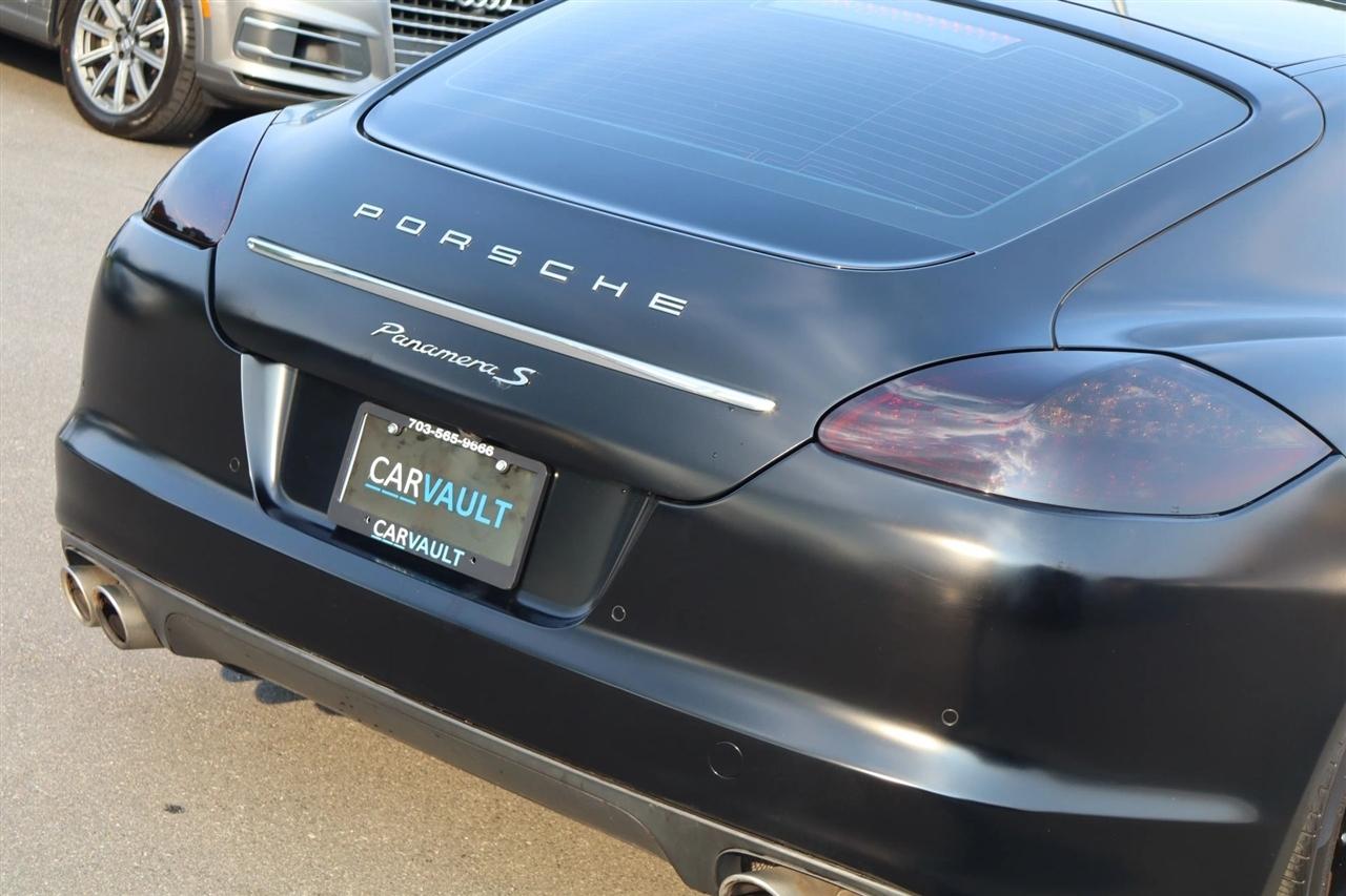 Porsche Panamera S 2012