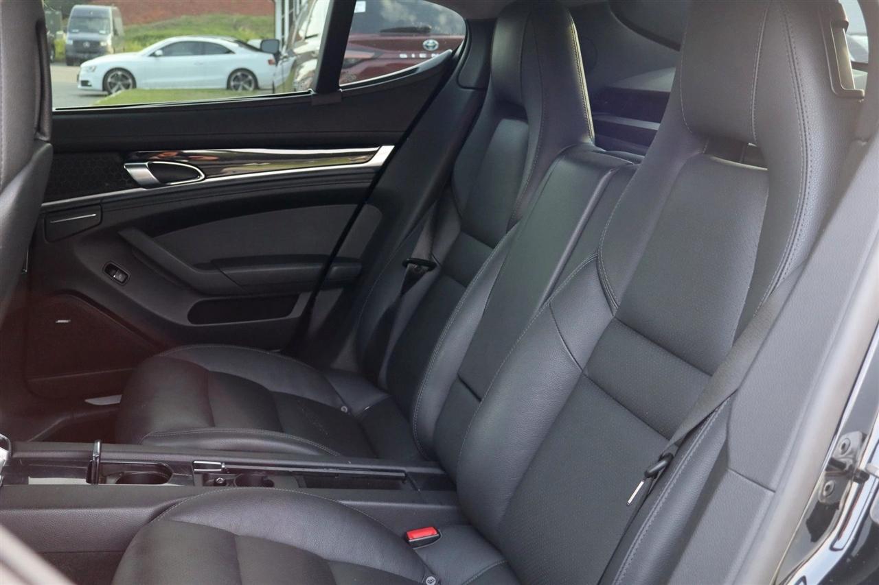 Porsche Panamera S 2012