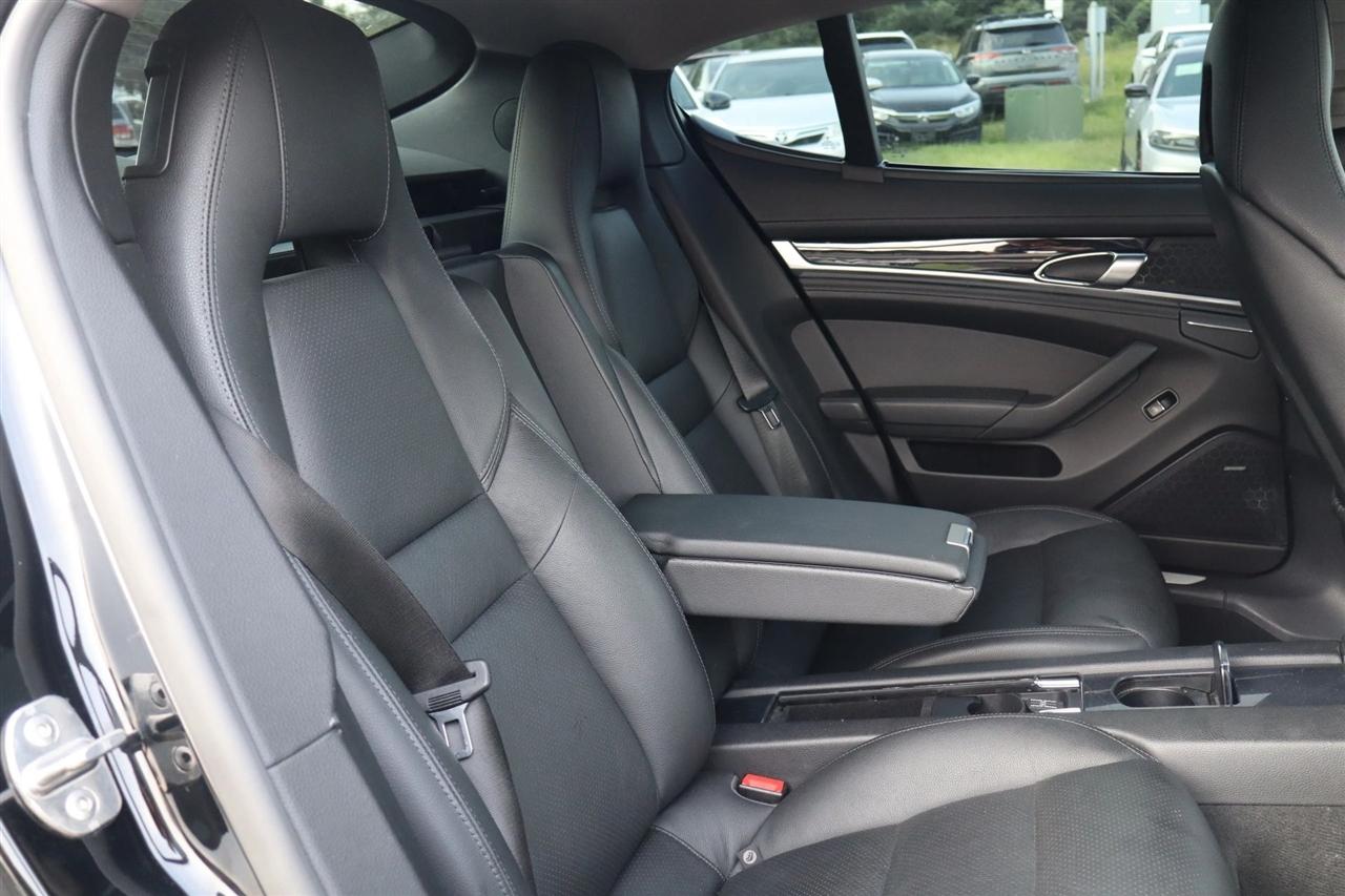 Porsche Panamera S 2012