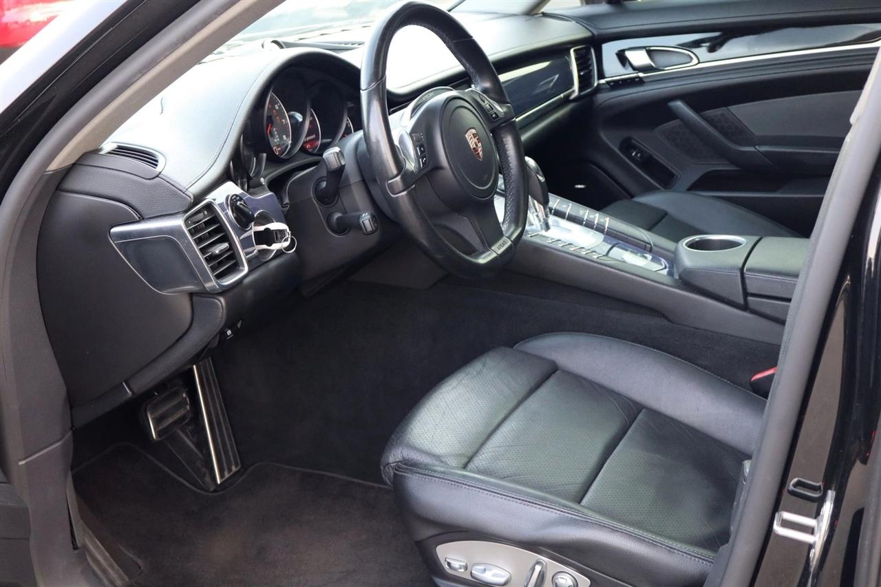 Porsche Panamera S 2012