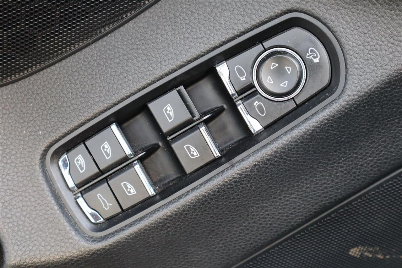 Porsche Panamera S 2012