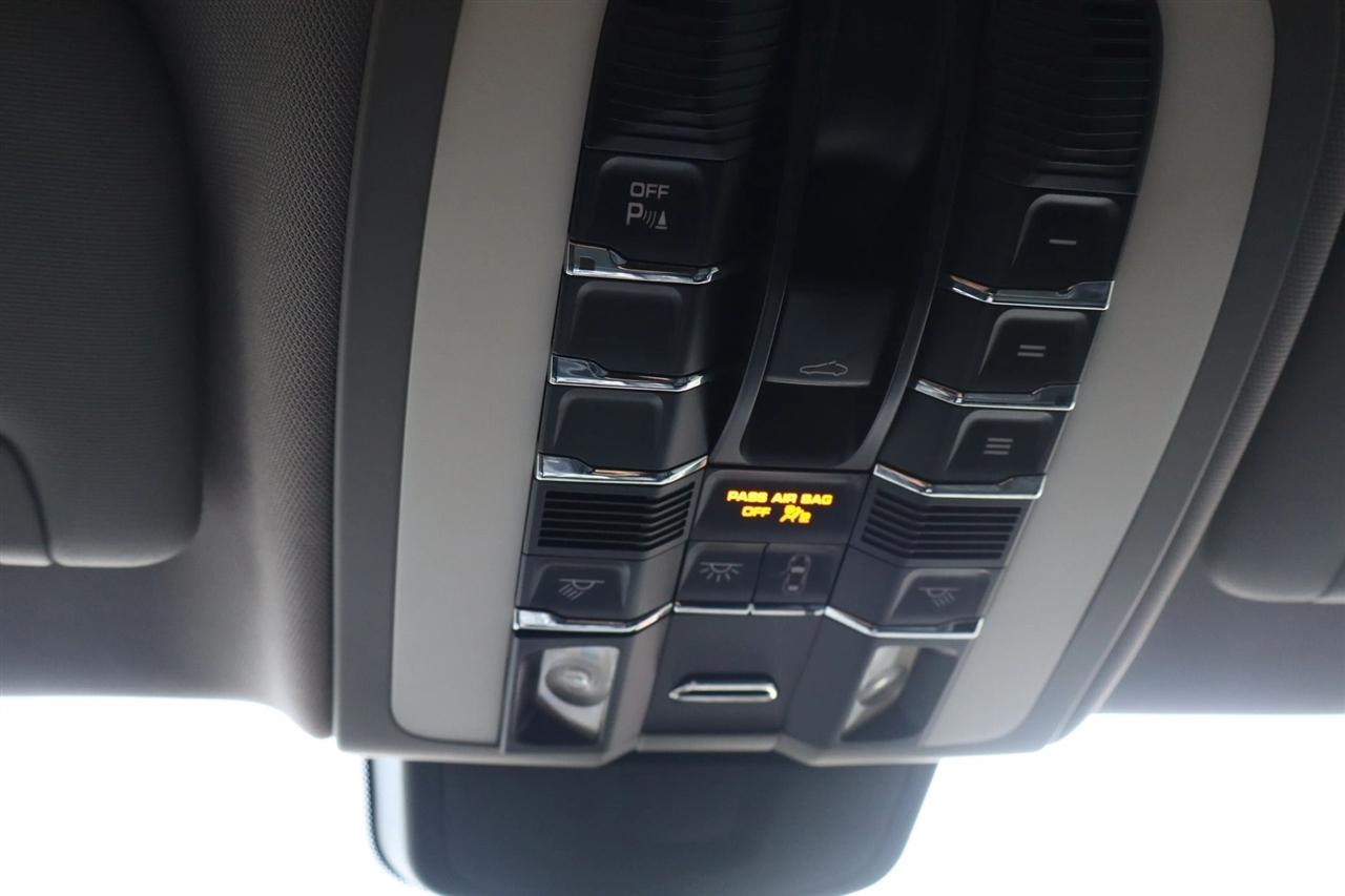Porsche Panamera S 2012