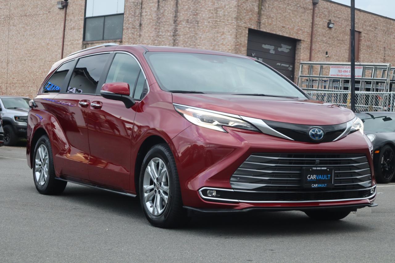 Toyota Sienna Platinum 7-Passenger AWD 2022