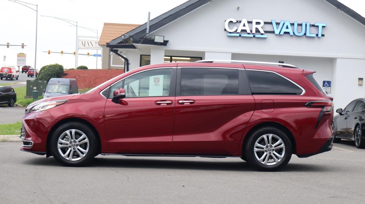 Toyota Sienna Platinum 7-Passenger AWD 2022