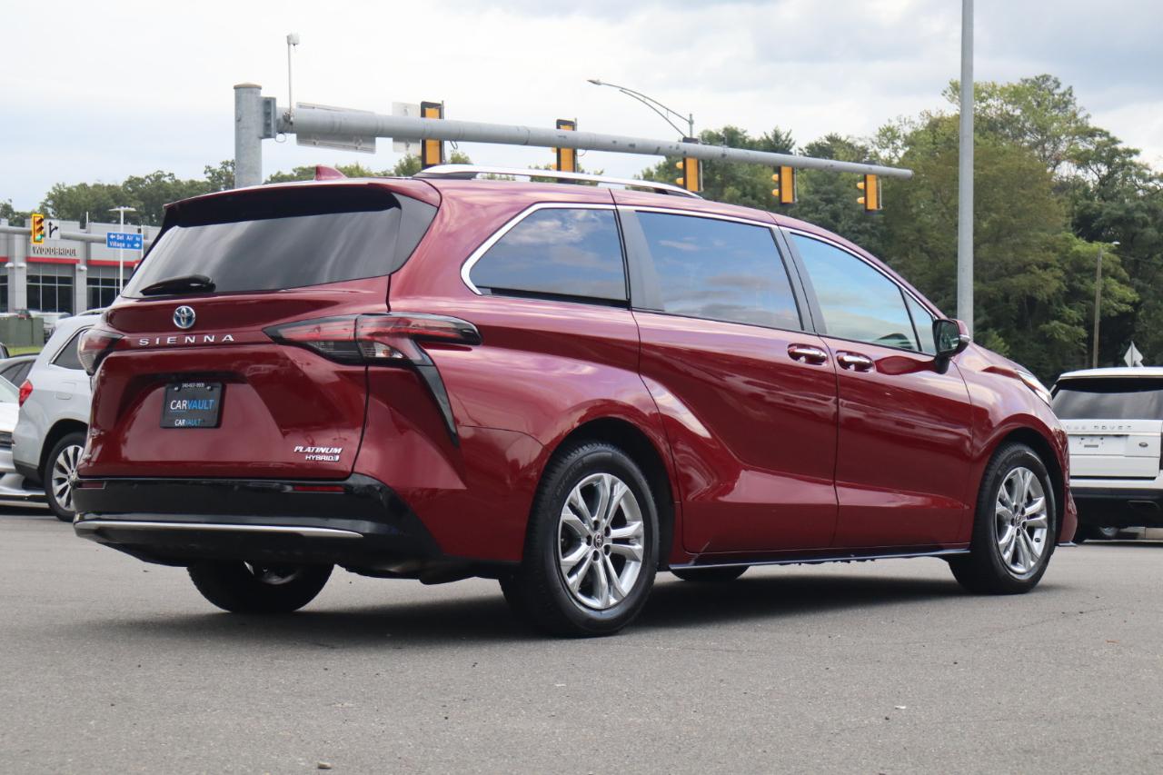 Toyota Sienna Platinum 7-Passenger AWD 2022