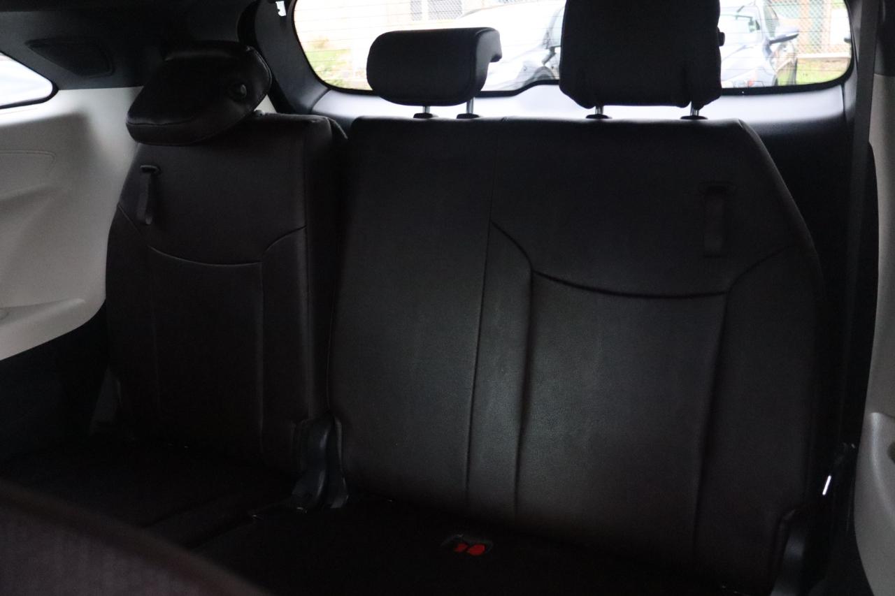 Toyota Sienna Platinum 7-Passenger AWD 2022