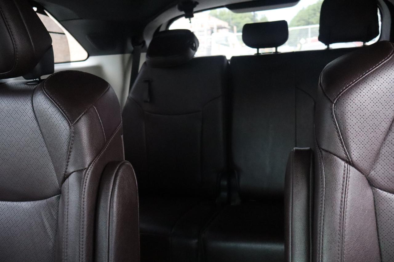 Toyota Sienna Platinum 7-Passenger AWD 2022