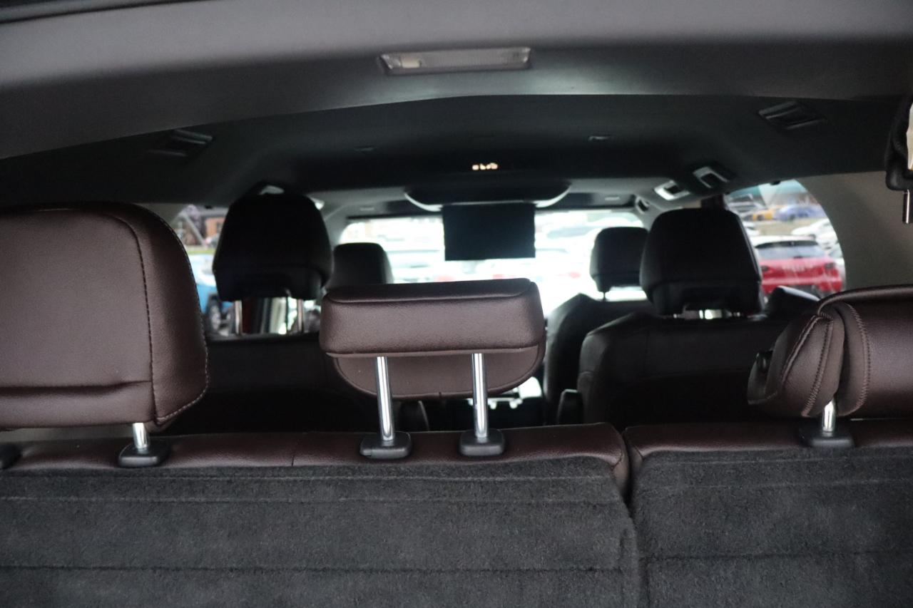 Toyota Sienna Platinum 7-Passenger AWD 2022