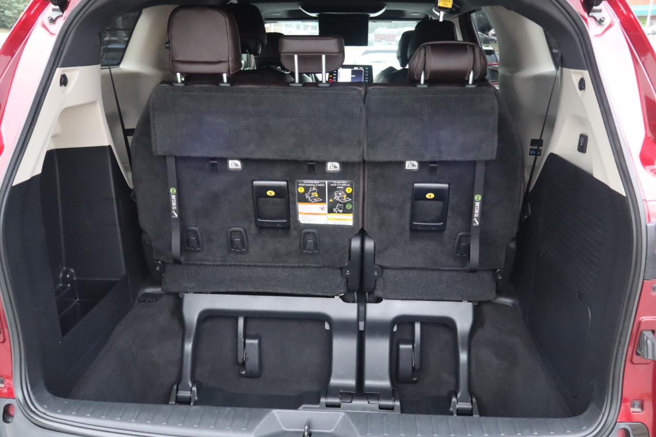 Toyota Sienna Platinum 7-Passenger AWD 2022