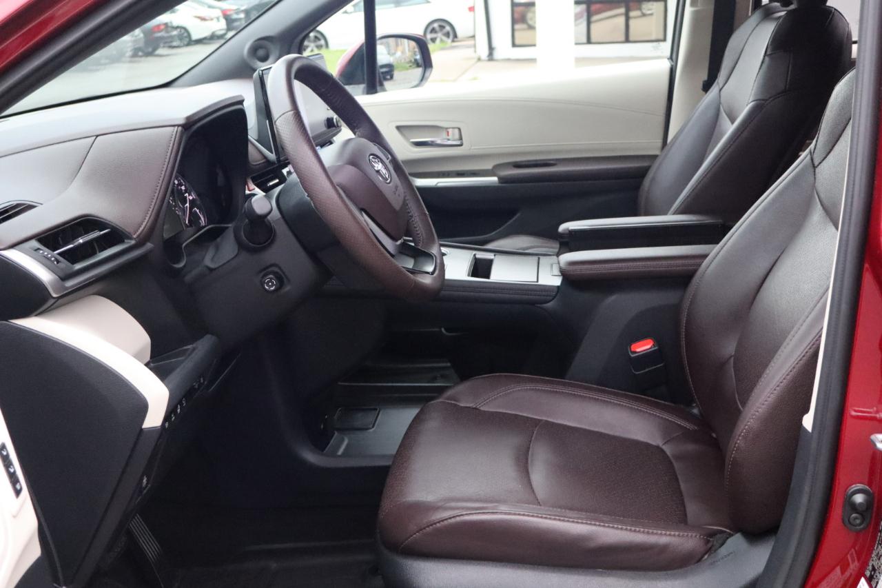 Toyota Sienna Platinum 7-Passenger AWD 2022