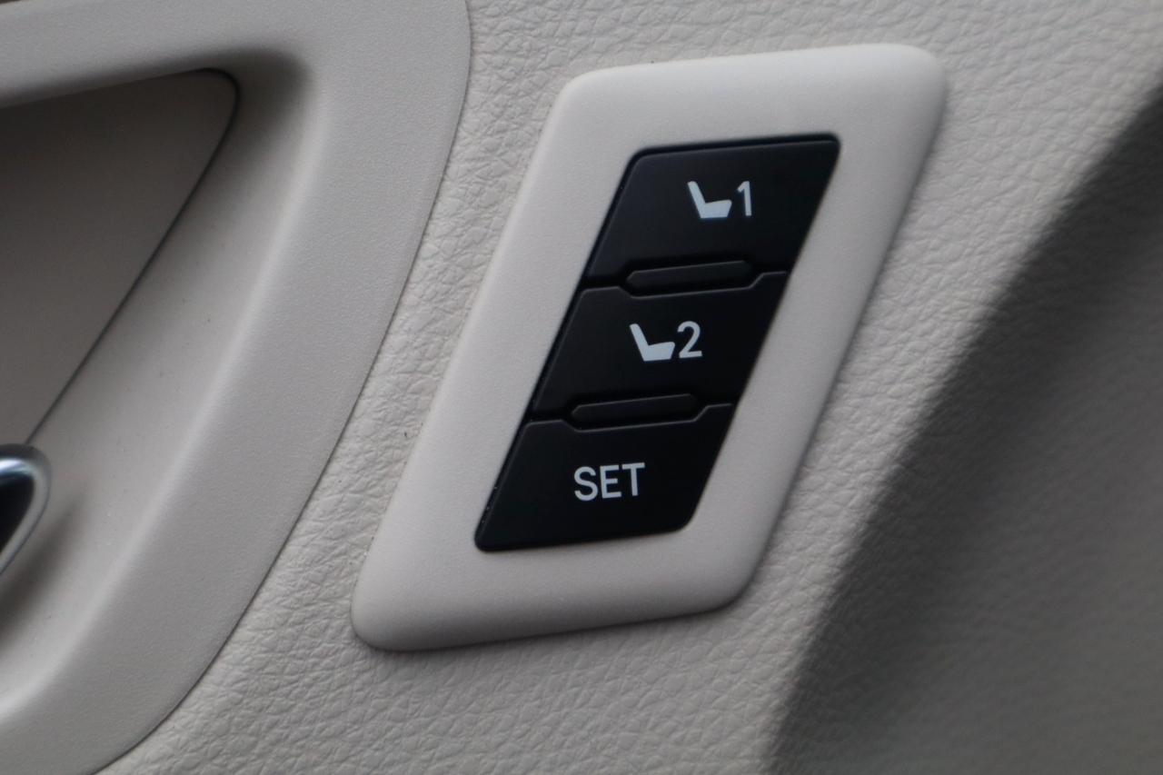 Toyota Sienna Platinum 7-Passenger AWD 2022