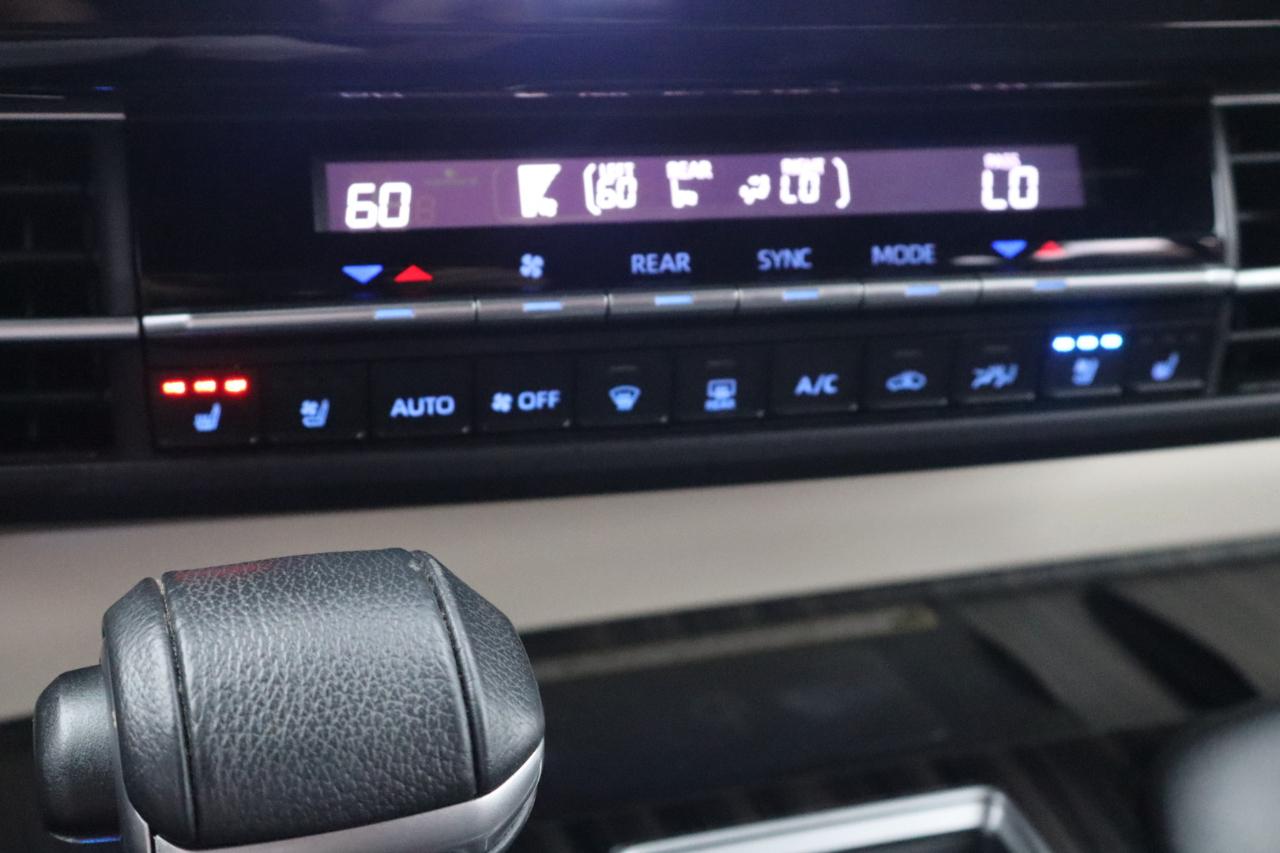 Toyota Sienna Platinum 7-Passenger AWD 2022