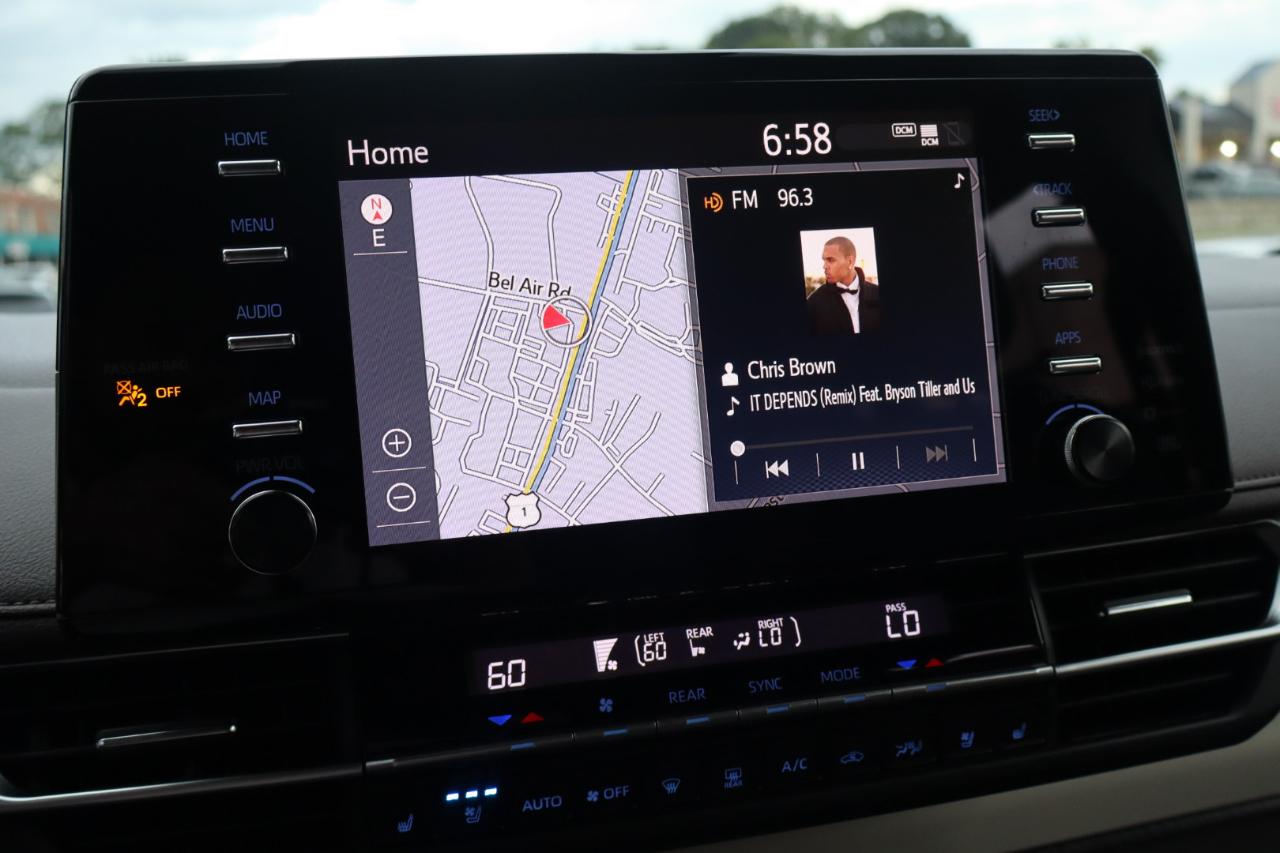 Toyota Sienna Platinum 7-Passenger AWD 2022