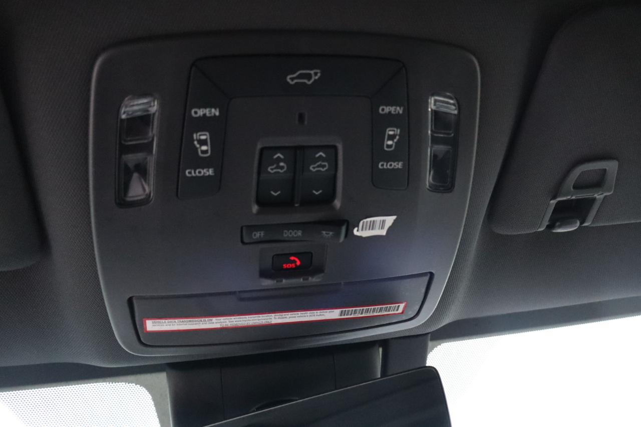 Toyota Sienna Platinum 7-Passenger AWD 2022