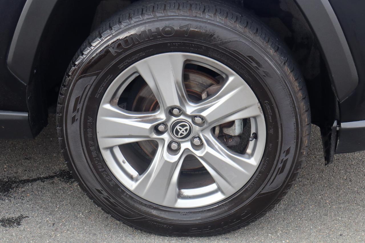 Toyota RAV4 XLE 2023