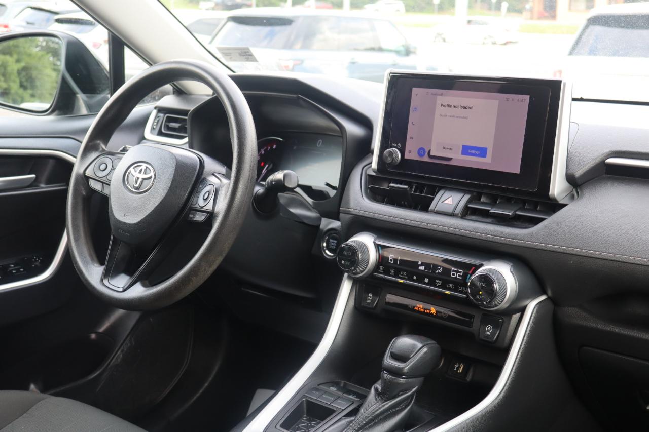 Toyota RAV4 XLE 2023