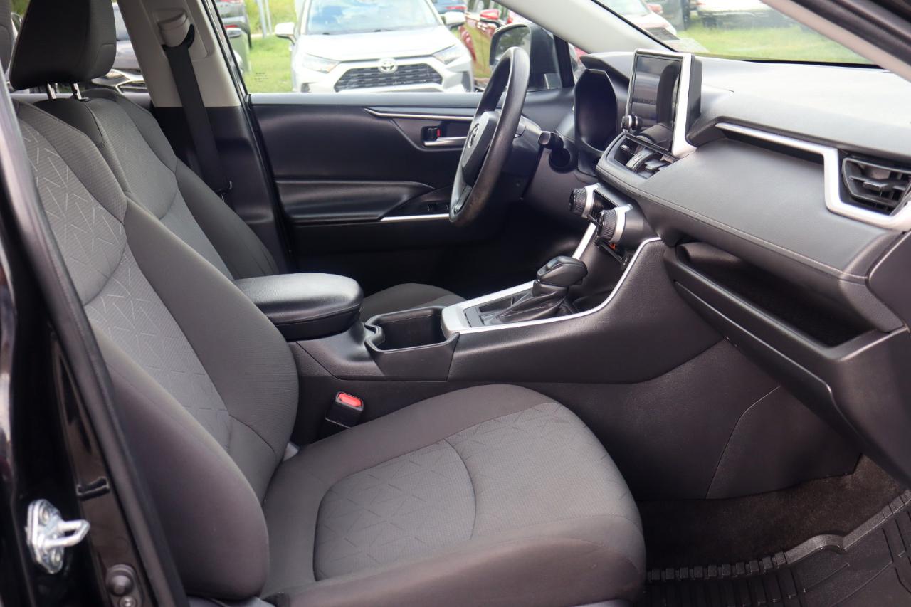 Toyota RAV4 XLE 2023