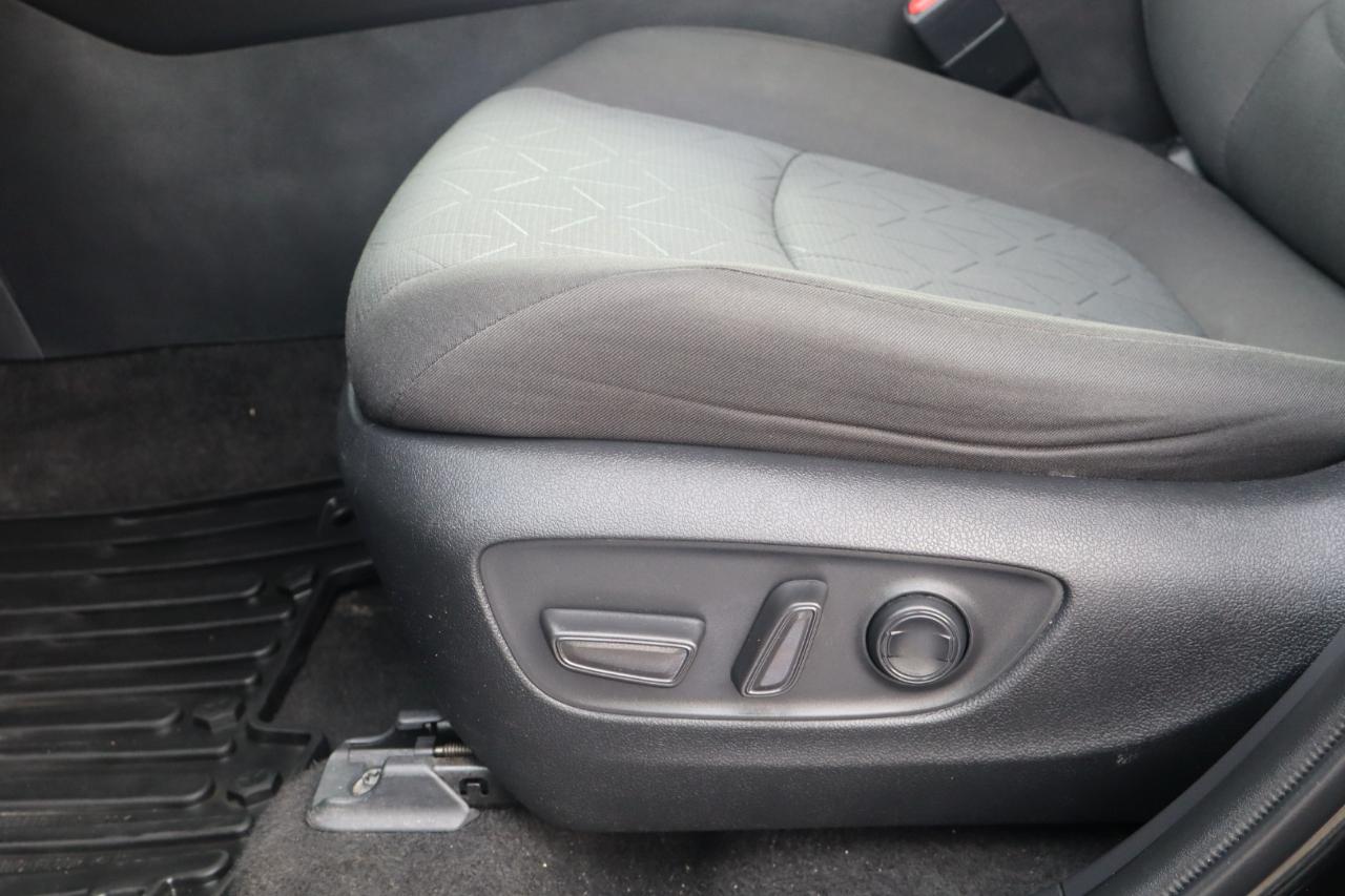 Toyota RAV4 XLE 2023