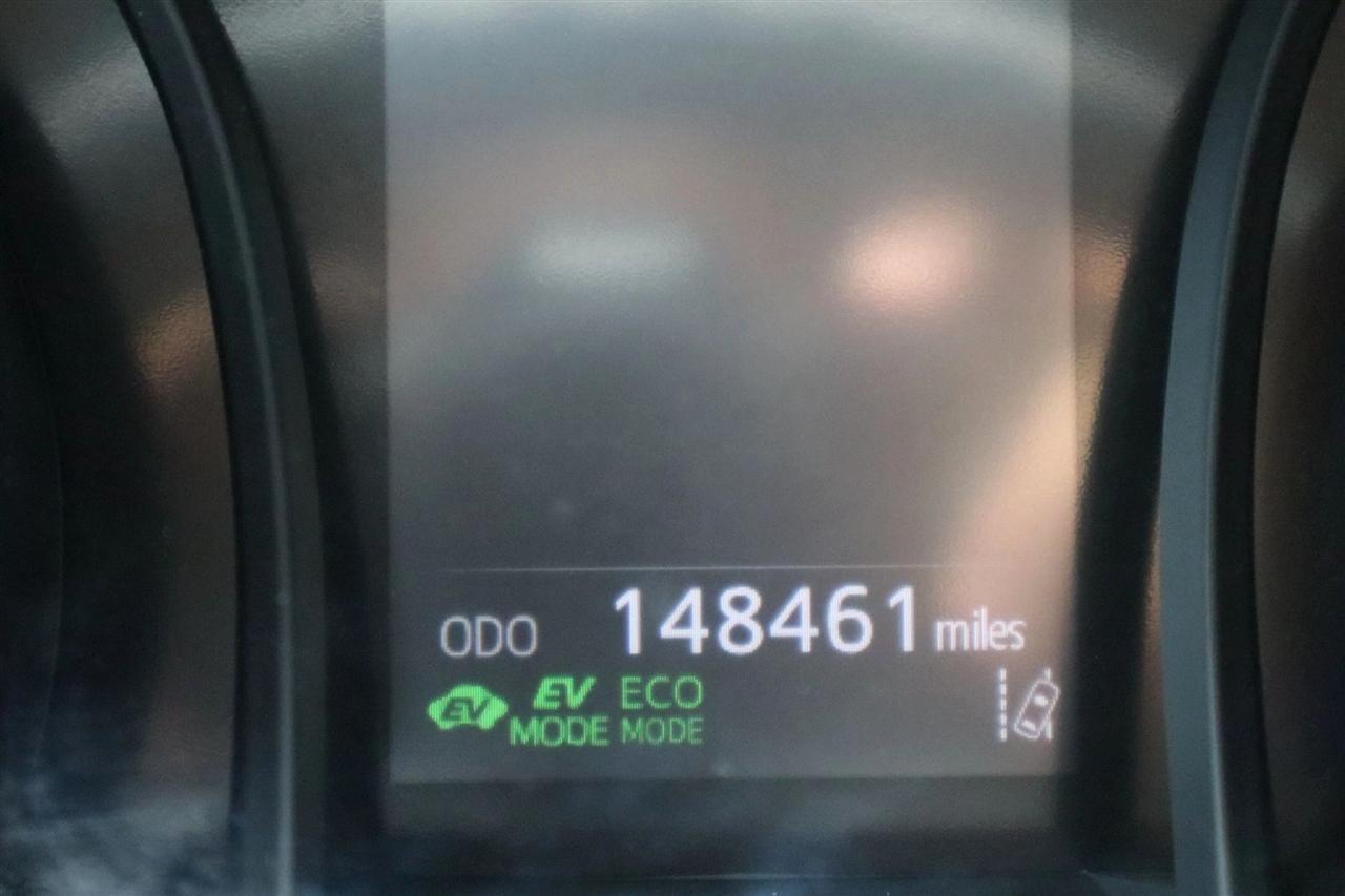 Toyota Camry Hybrid LE 2022