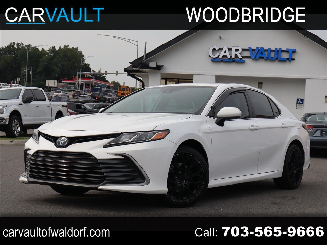 2022 Toyota Camry Hybrid LE