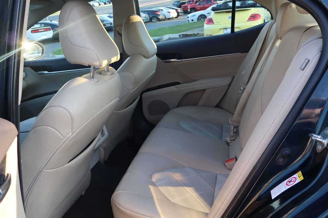 Toyota Camry XLE 4D Sedan 2018