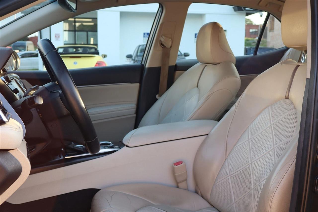 Toyota Camry XLE 4D Sedan 2018
