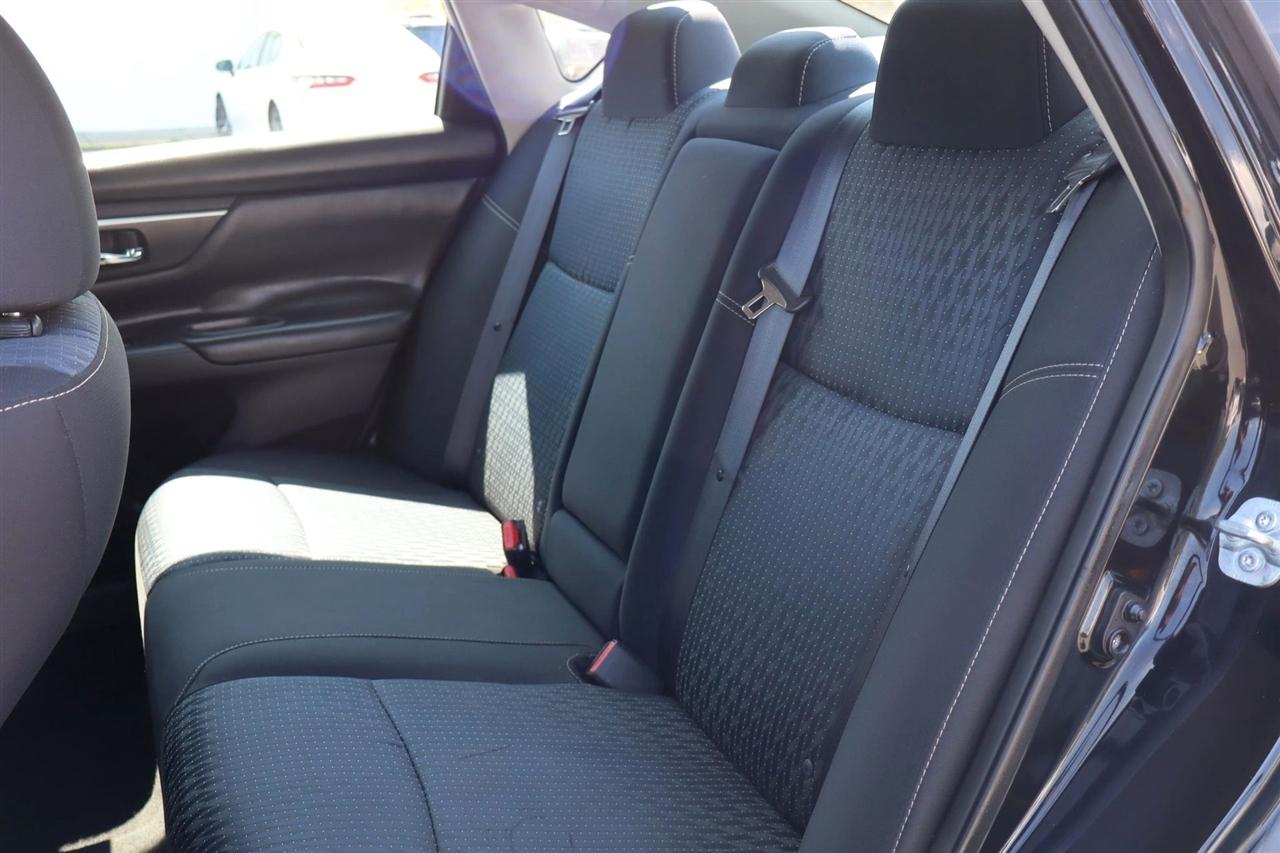 Nissan Altima 2.5 SV 2016