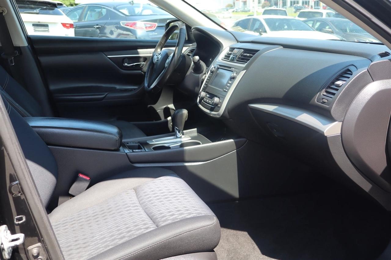 Nissan Altima 2.5 SV 2016