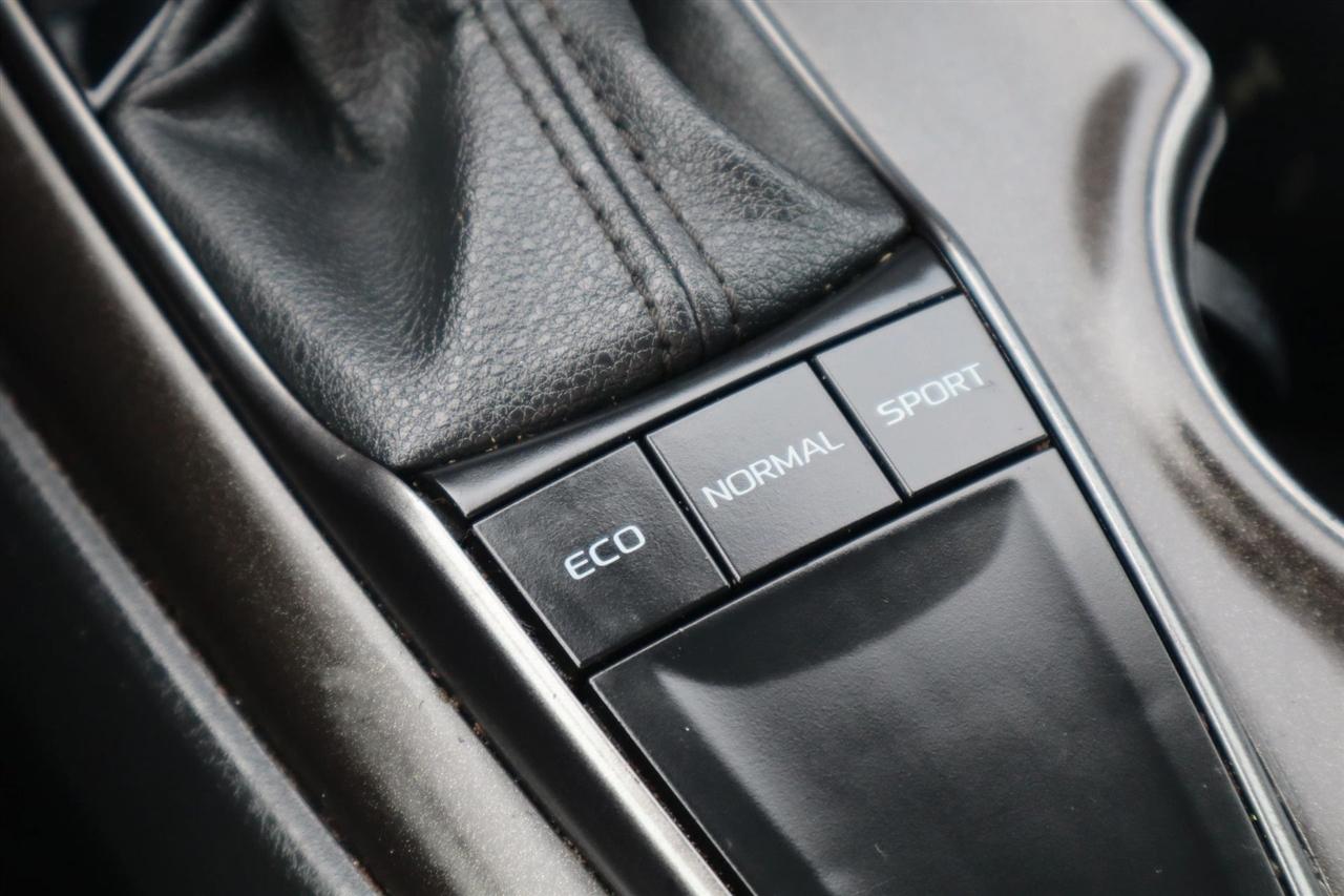 Toyota Camry SE 2022