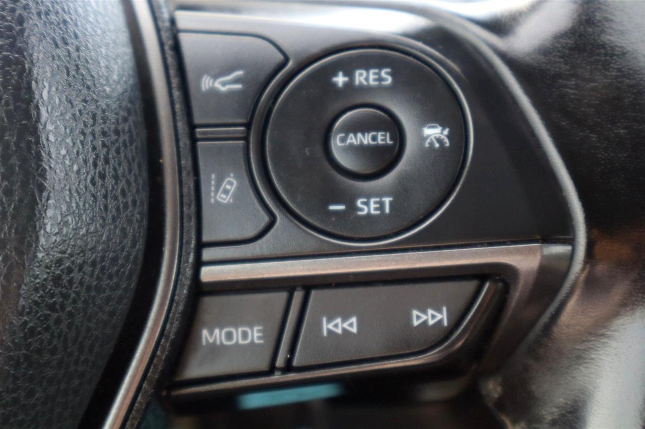 Toyota Camry SE 2022