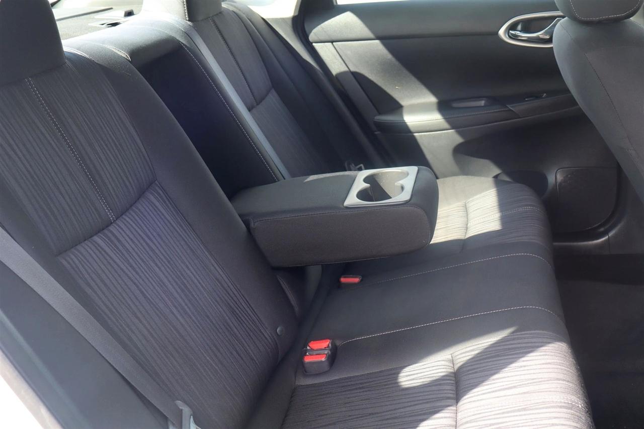 Nissan Sentra S 6MT 2017