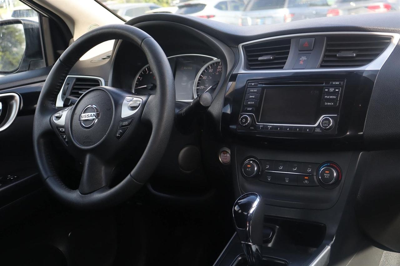 Nissan Sentra S 6MT 2017