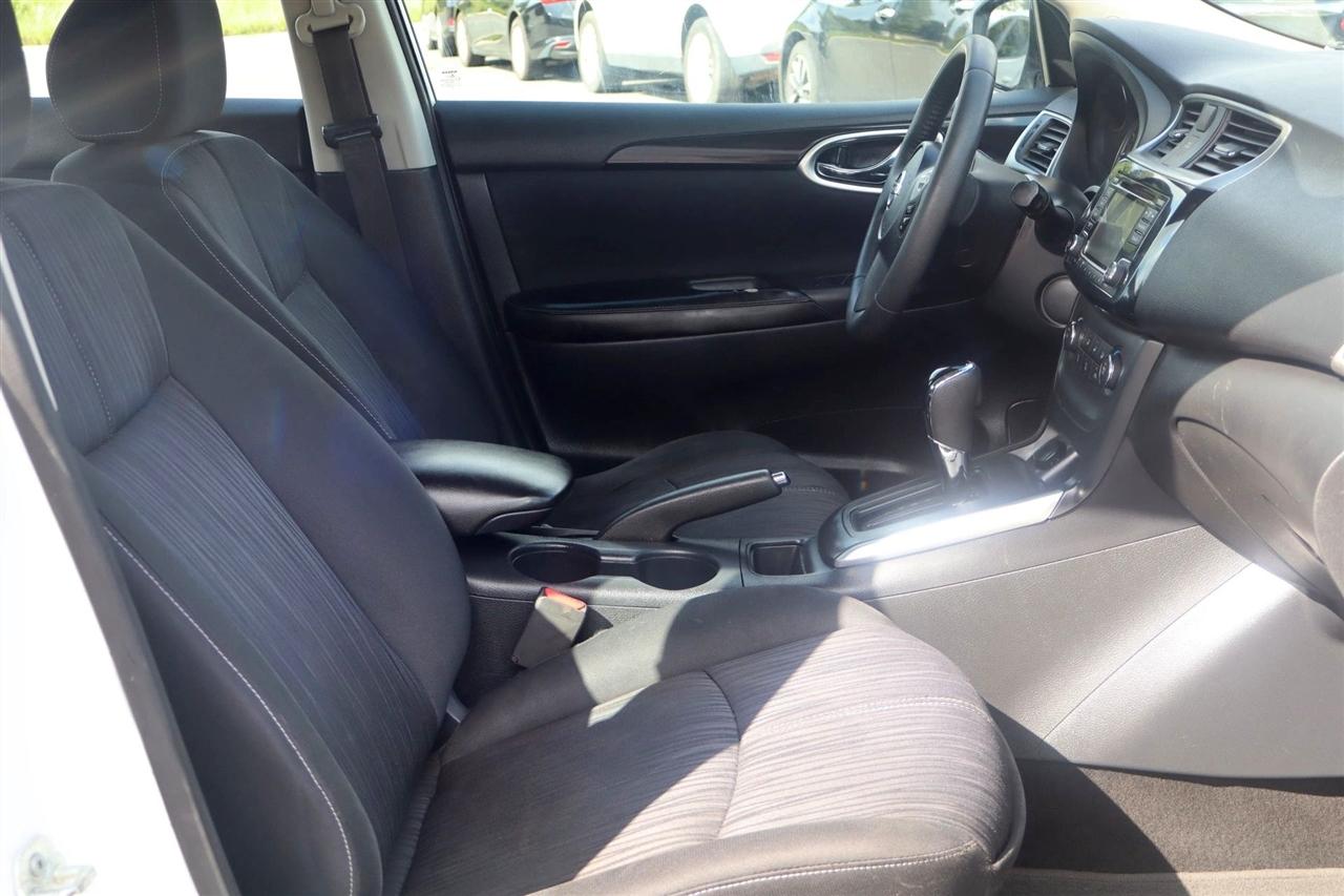 Nissan Sentra S 6MT 2017