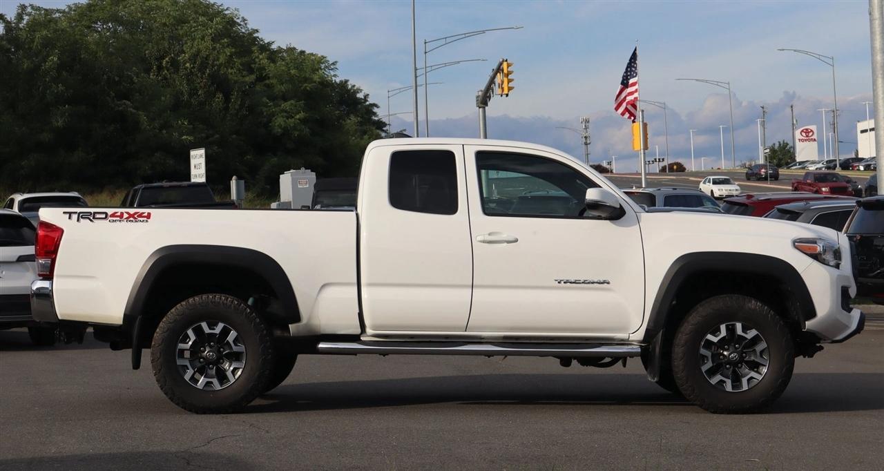 Toyota Tacoma TRD Off Road Access Cab 6' Bed V6 4x4 AT (Natl) 2017