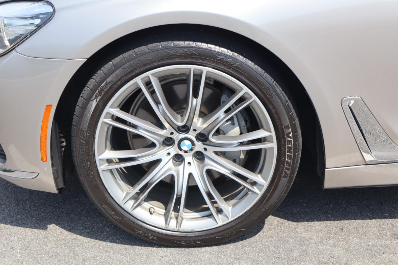 BMW 7-Series 740i 2019