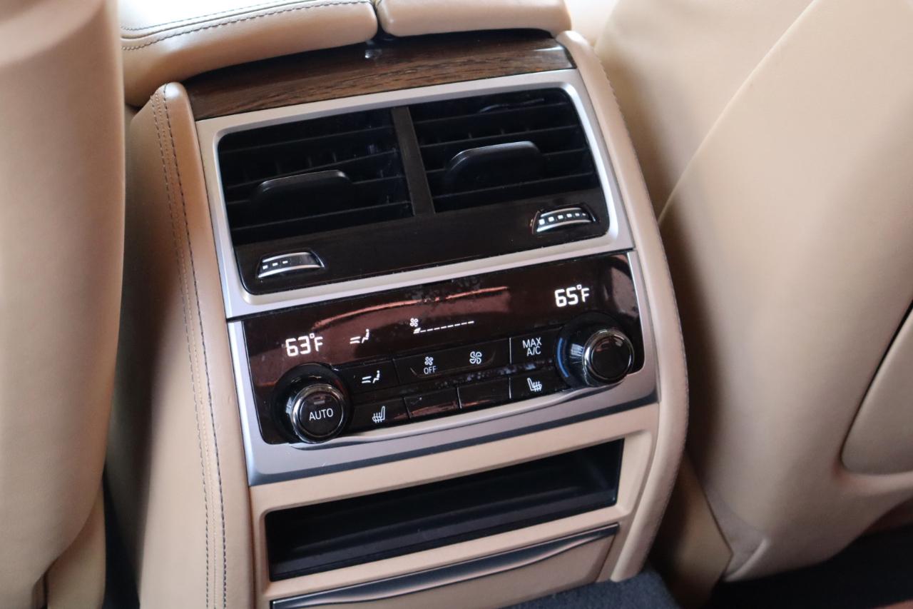 BMW 7-Series 740i 2019