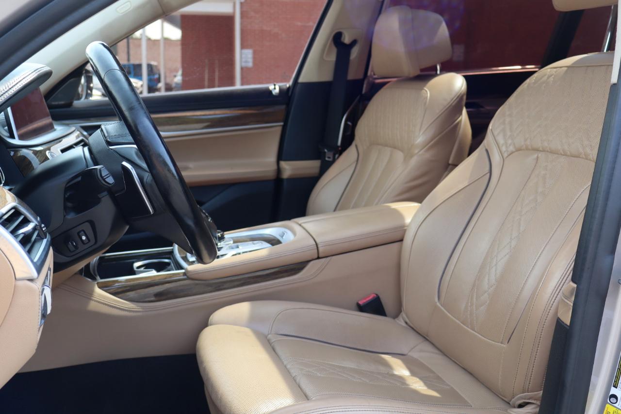 BMW 7-Series 740i 2019