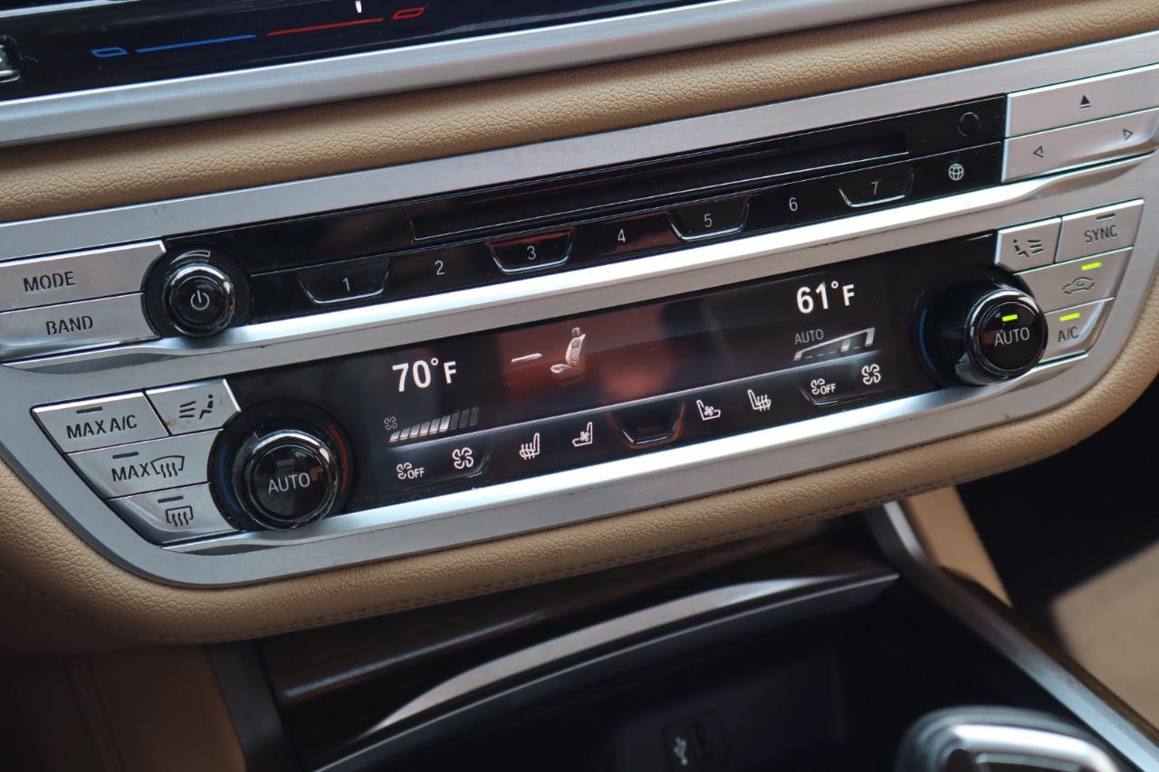 BMW 7-Series 740i 2019